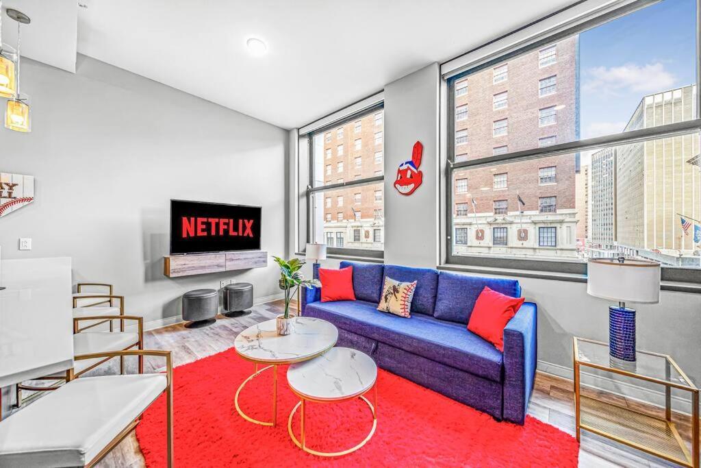2Br Unit In The Heart Of Dt With View Of Playhouse Square, Pool & Gym Access- 305 Apartment Кливланд Екстериор снимка