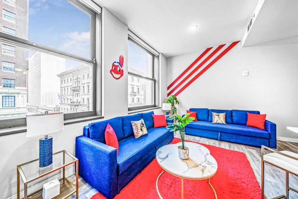 2Br Unit In The Heart Of Dt With View Of Playhouse Square, Pool & Gym Access- 305 Apartment Кливланд Екстериор снимка